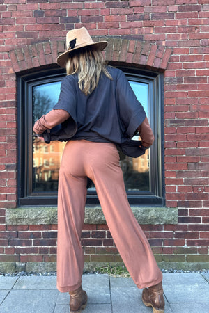 cedar bloom with dusk frida