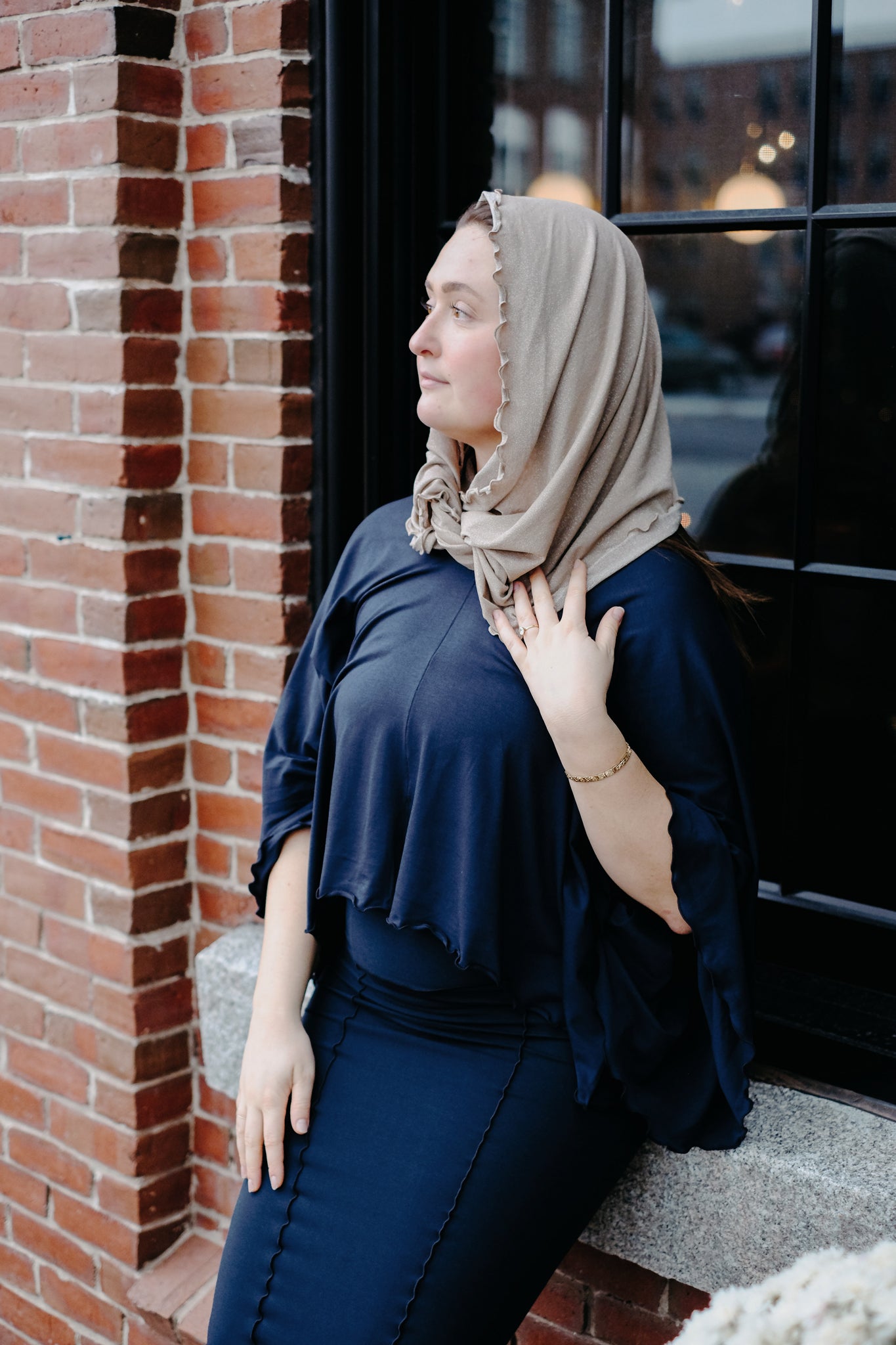 tissue navy lil fox with navy pencil skirt with champagne loop