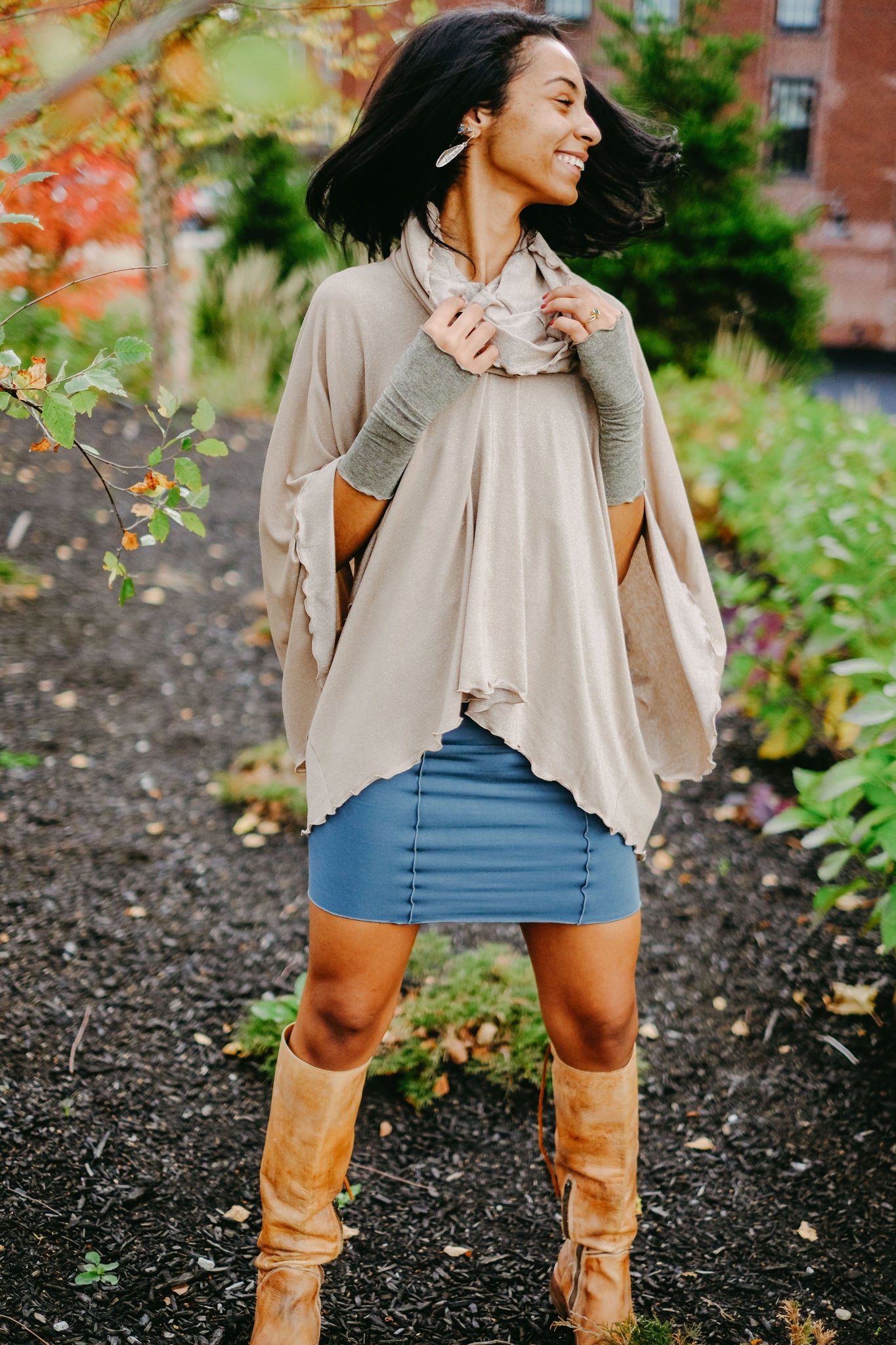 champagne shimmer lil fox with gold shimmer aria sleeves + hourglass and ocean pencil skirt styled as dress