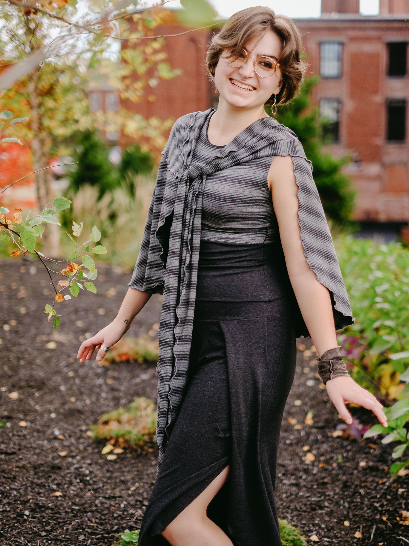 girly wrap + hug in city stripe with the petal pant in lava heather