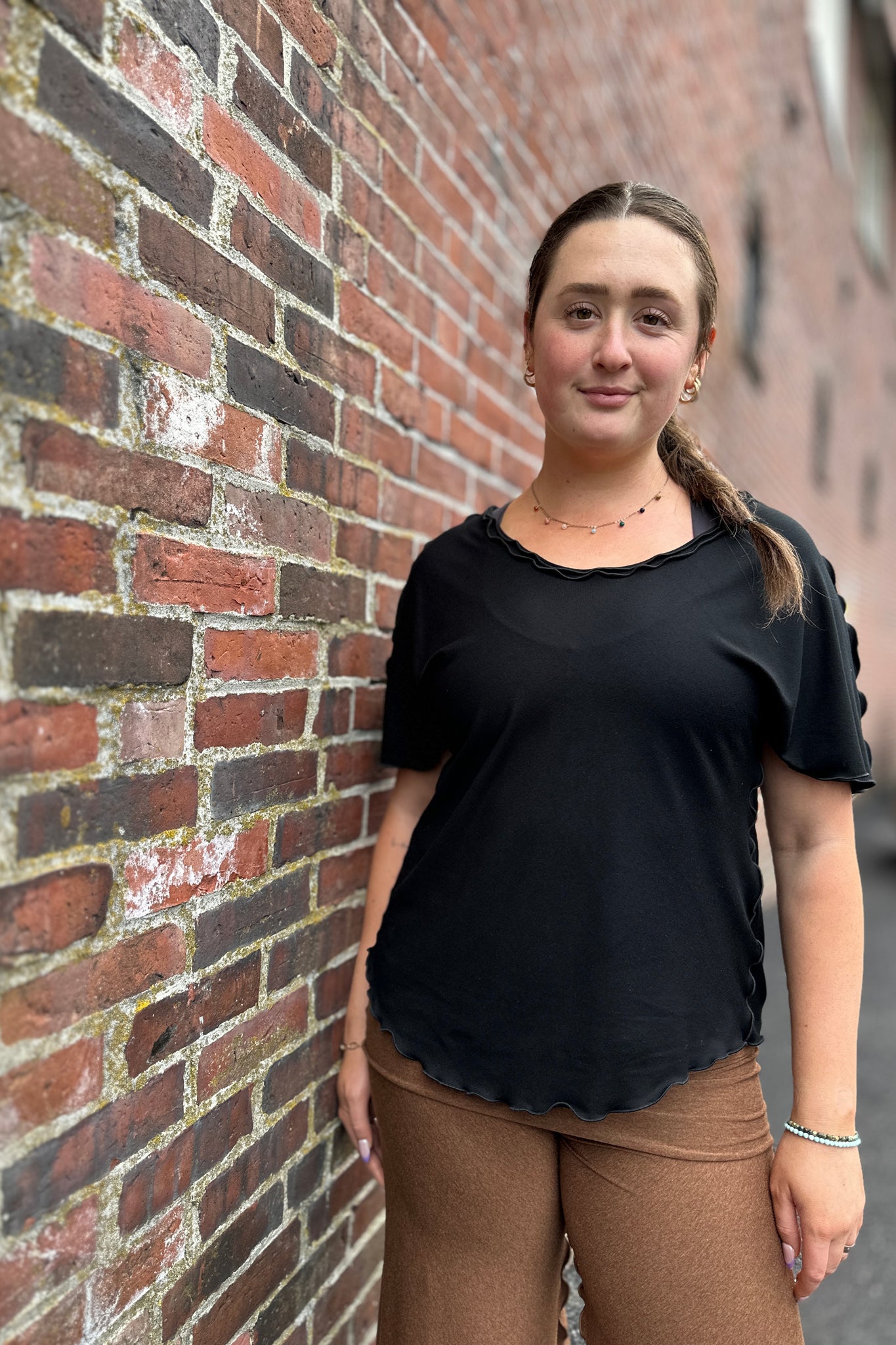 angelrox® sweet t in black styled with almond swirlsuit