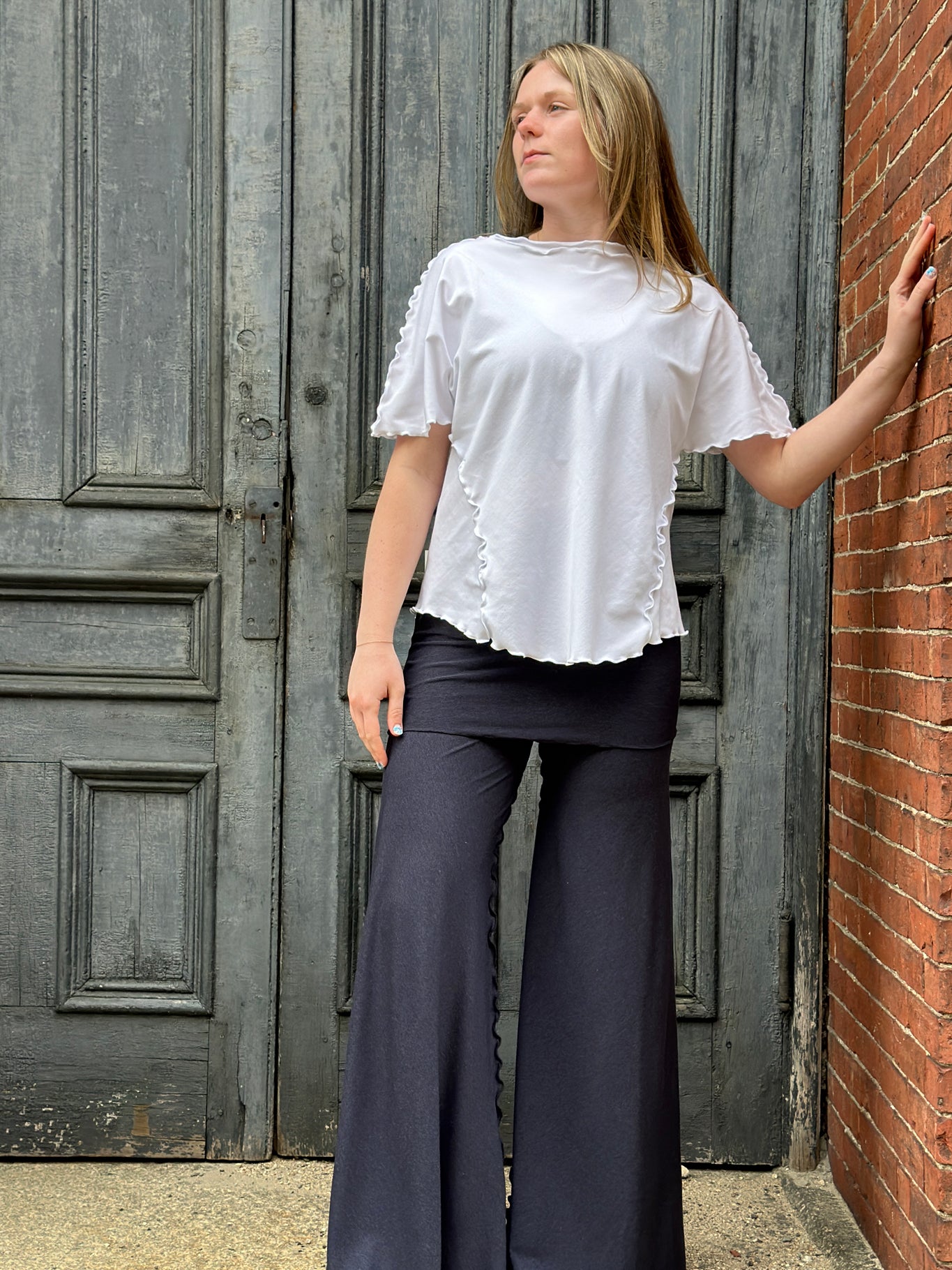 angelrox® sweet t in white styled with midnight swirlsuit