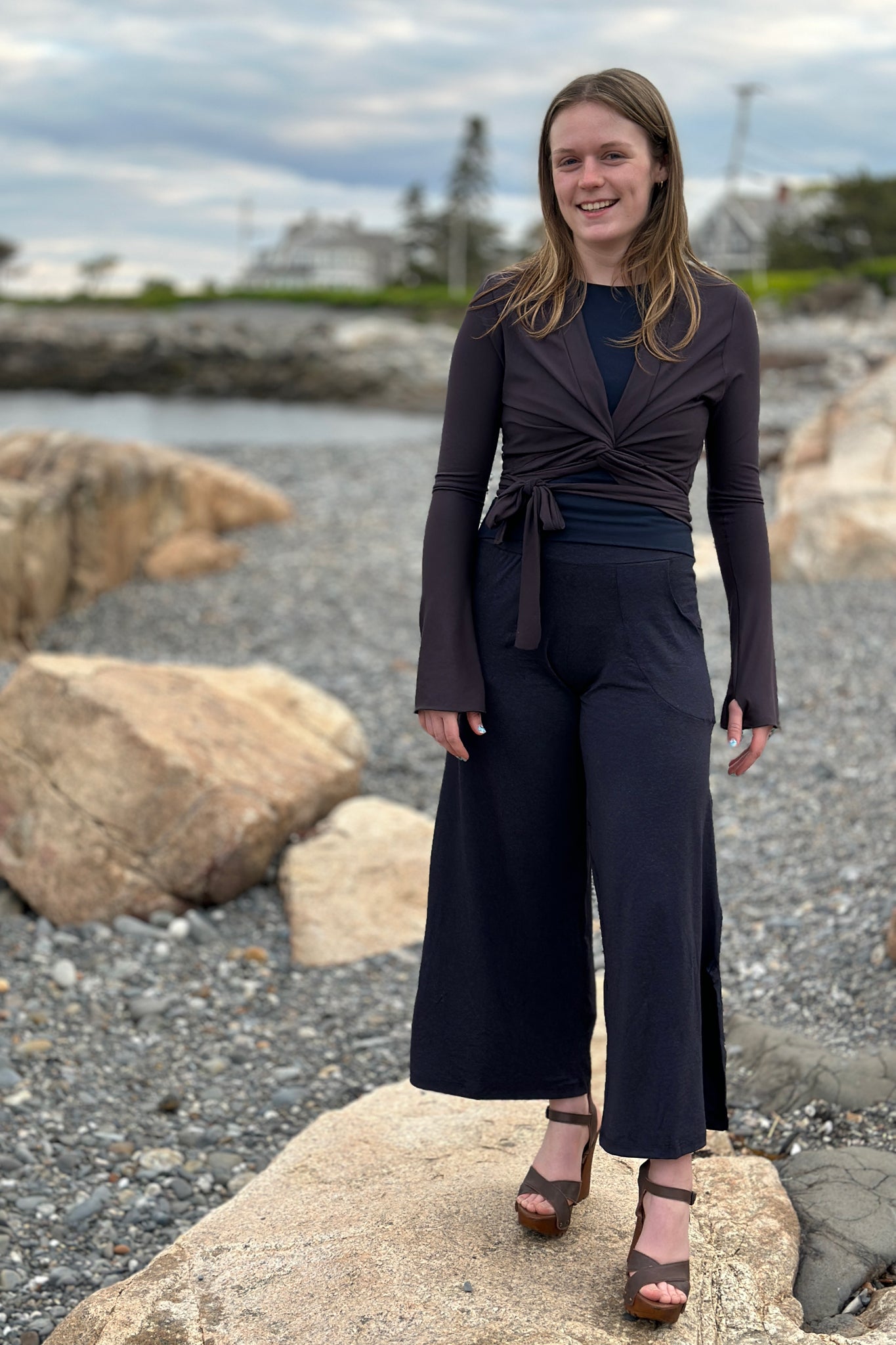 suger® rappa jacket in carbon paired with navy hug + midnight harlow