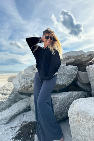 palazzo pants in tissue carbon with beachcomber in tissue black