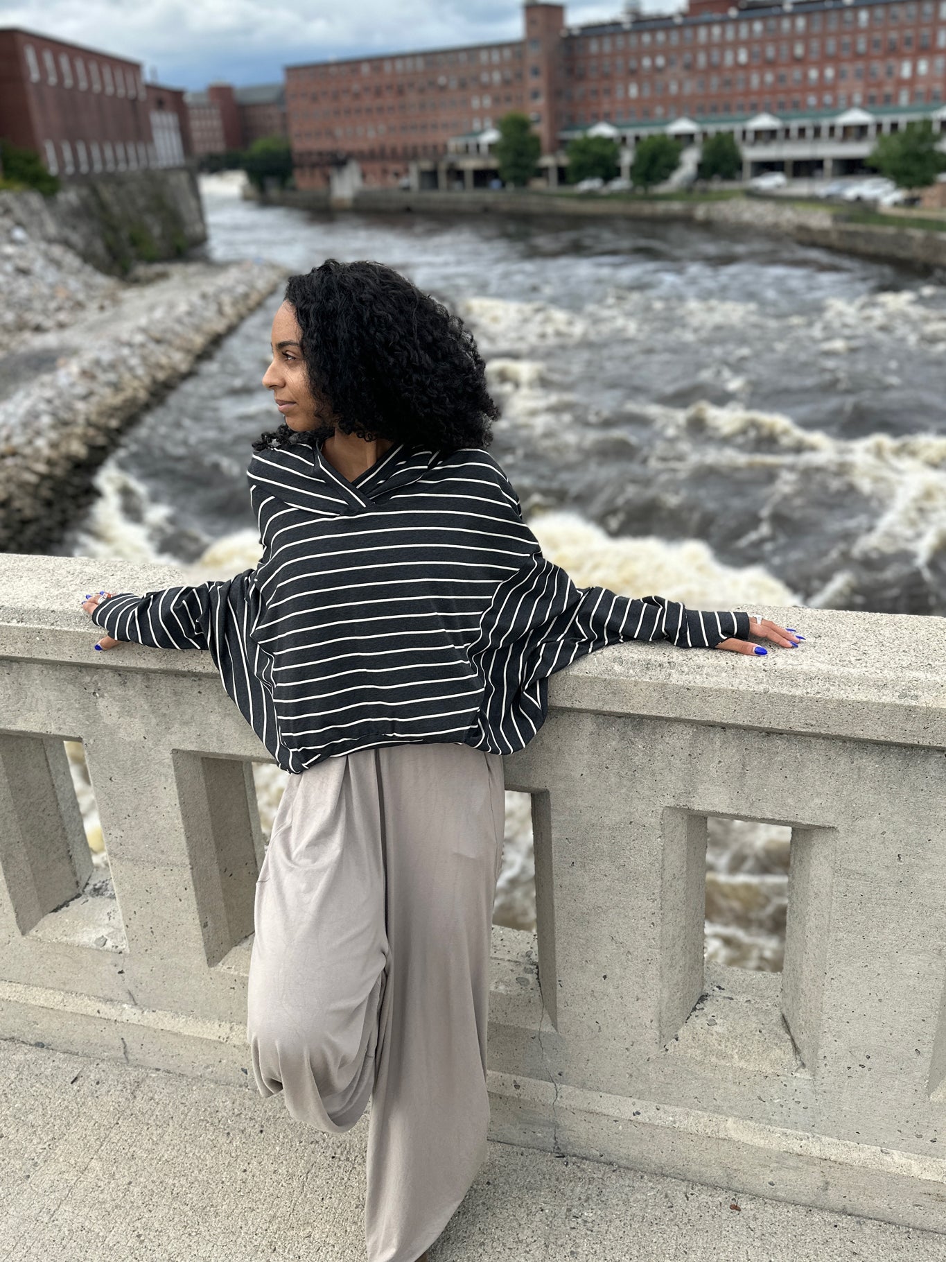 suger® beachcomber in yin stripe with farmer in clay