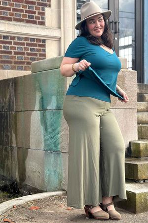 sola t in tissue cove with the palazzo pant in tissue bay