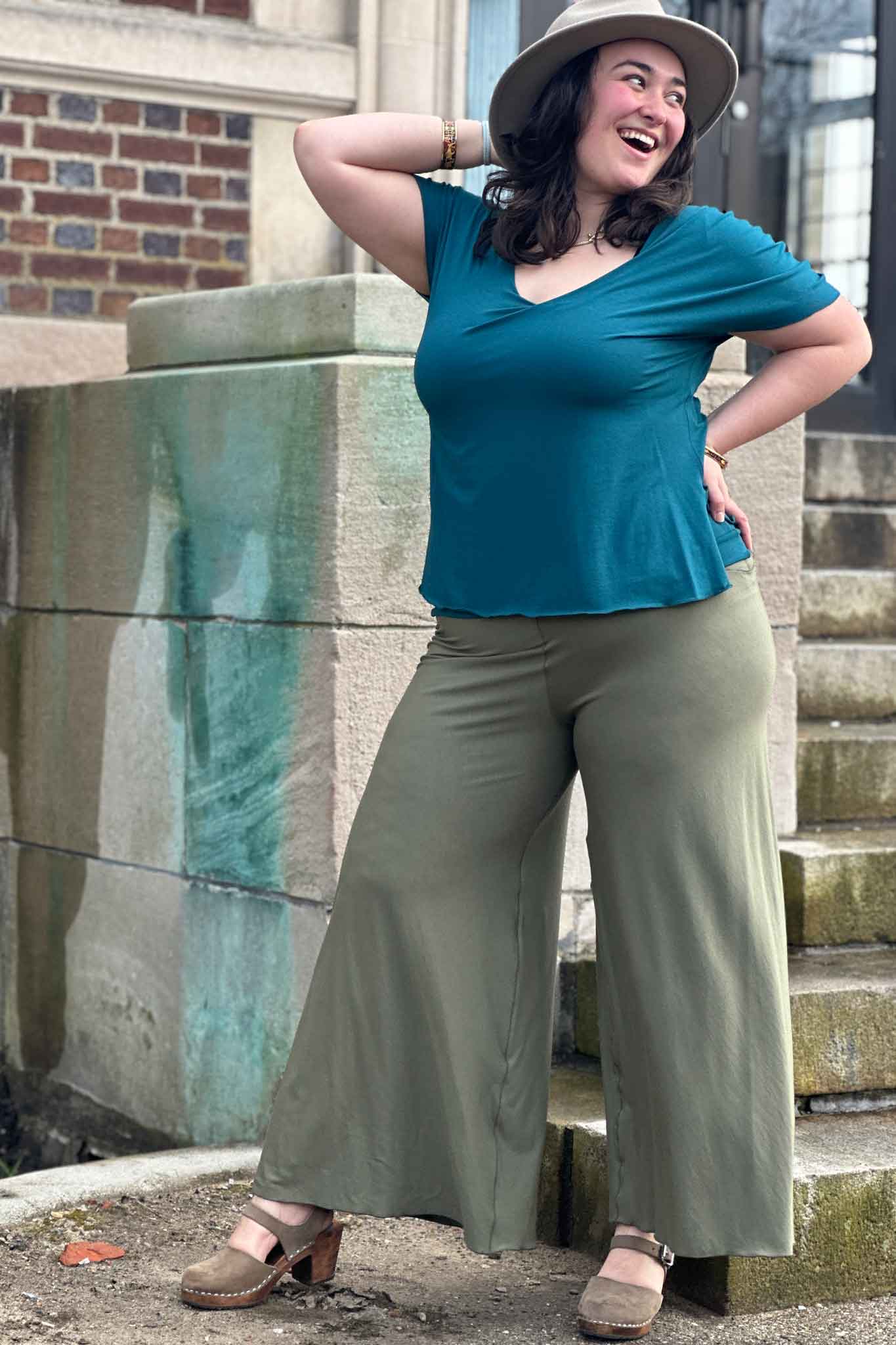 sola t in tissue cove with the palazzo pant in tissue bay