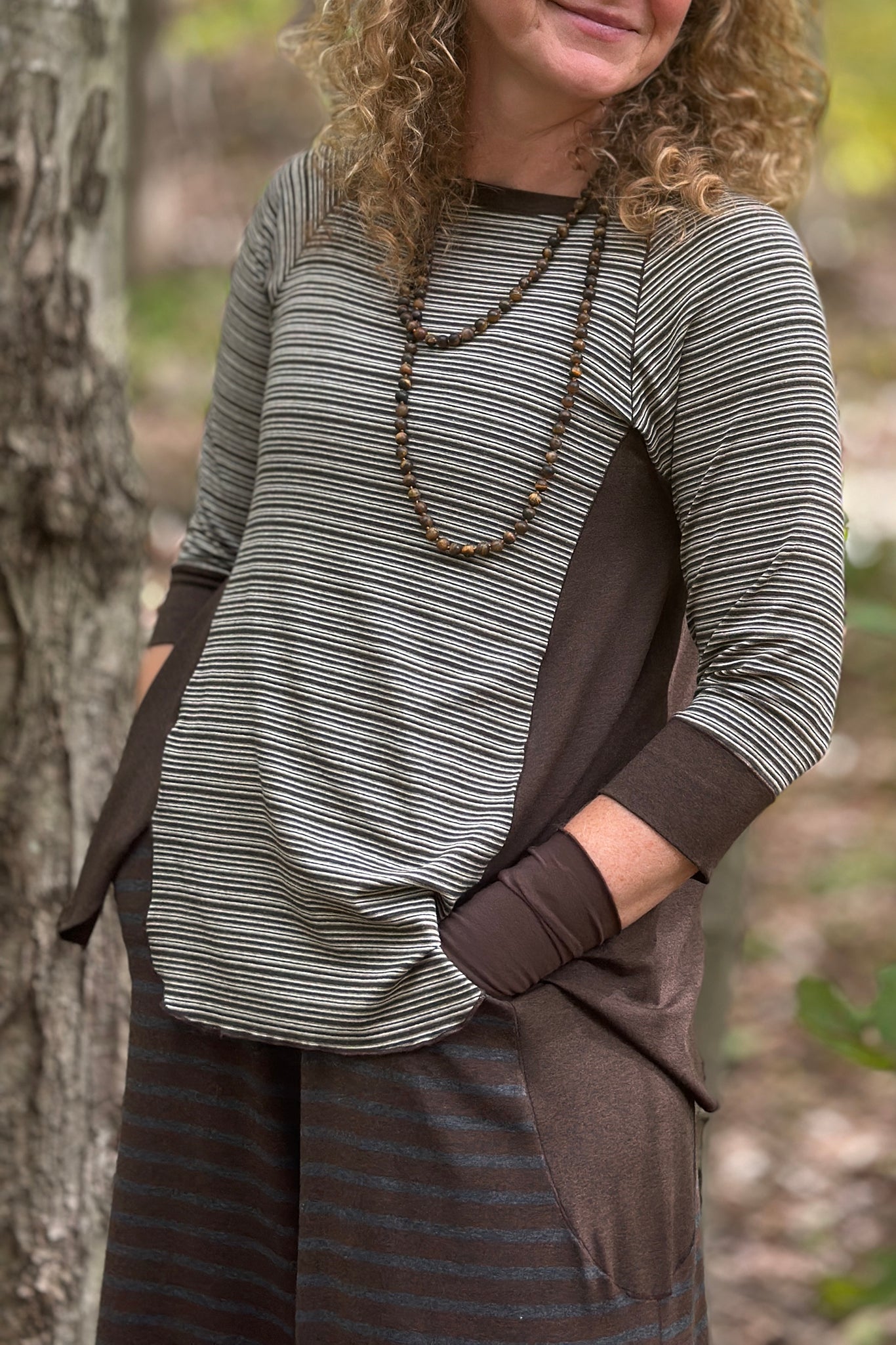 homerun shirt in earth stripe and farmer in woodland/espresso and sable aria gloves