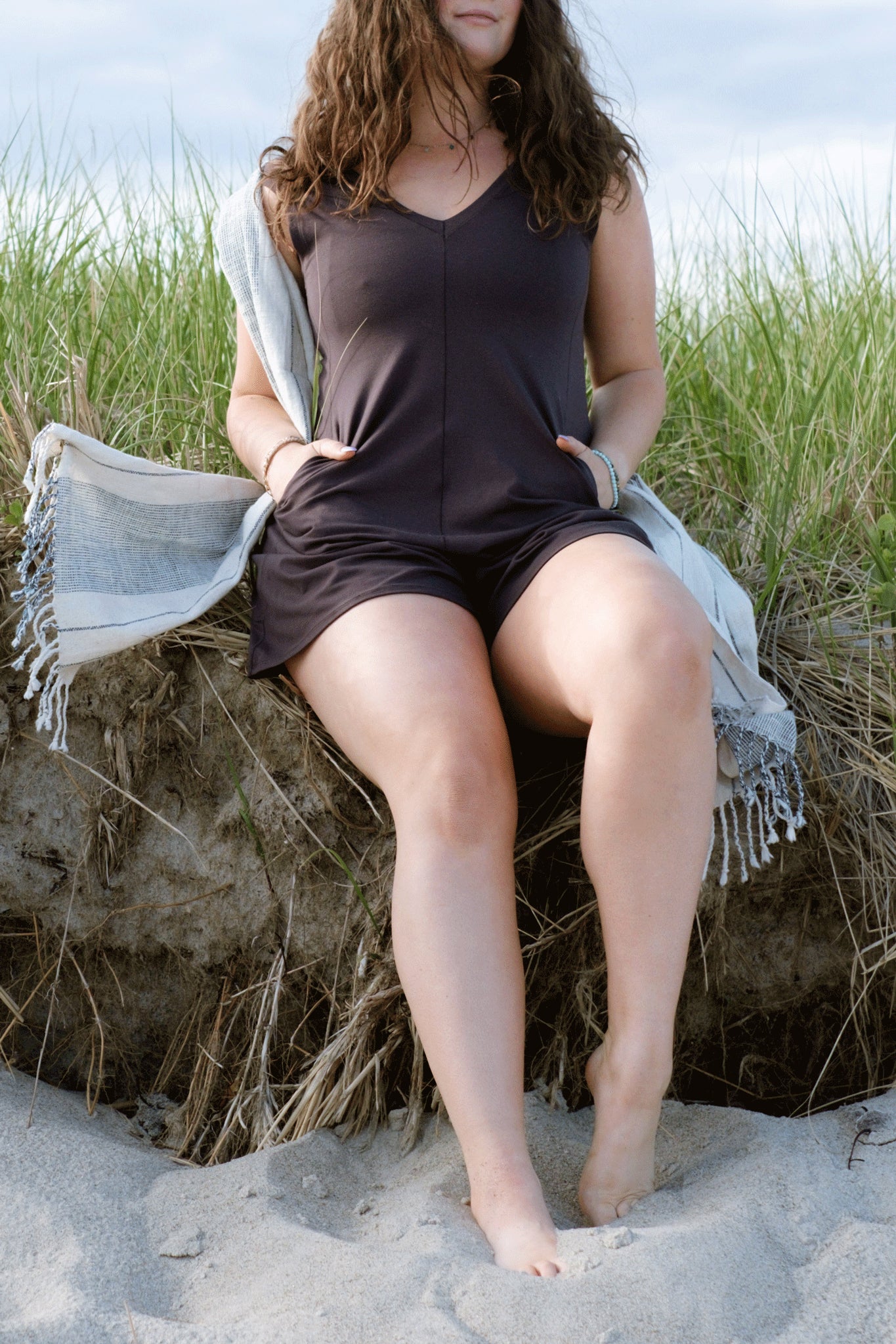 suger® sprout in carbon + shoreline shawl 