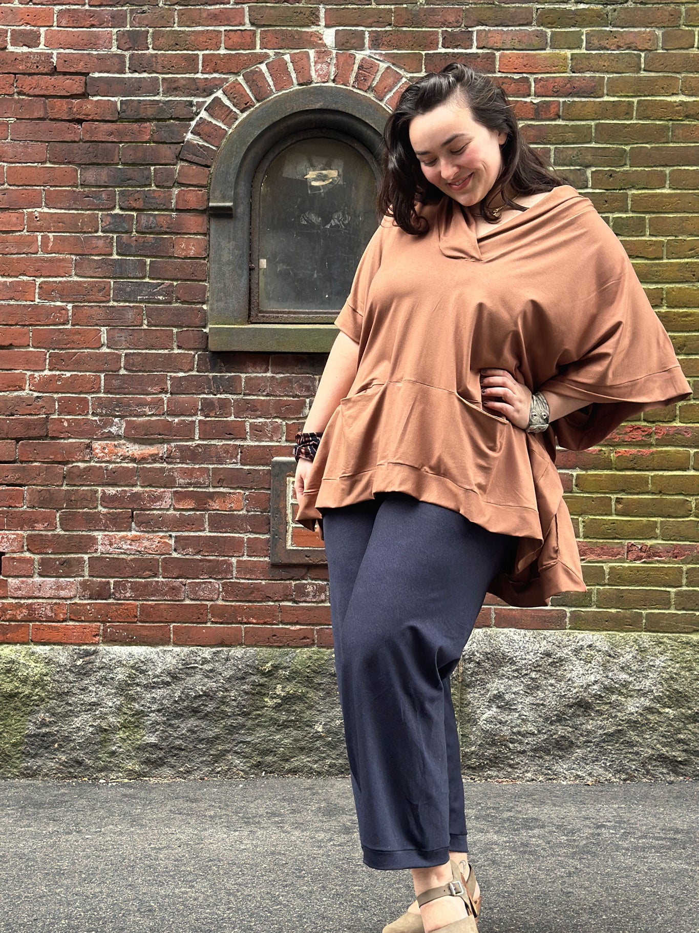 bloom pant in midnight heather with cedar frida