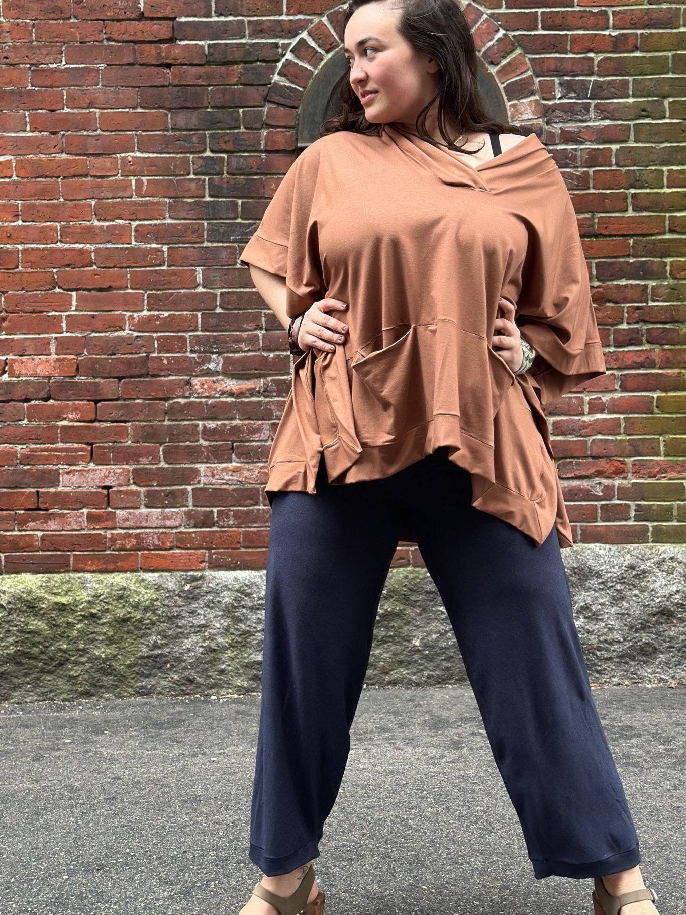 bloom pant in midnight heather with cedar frida