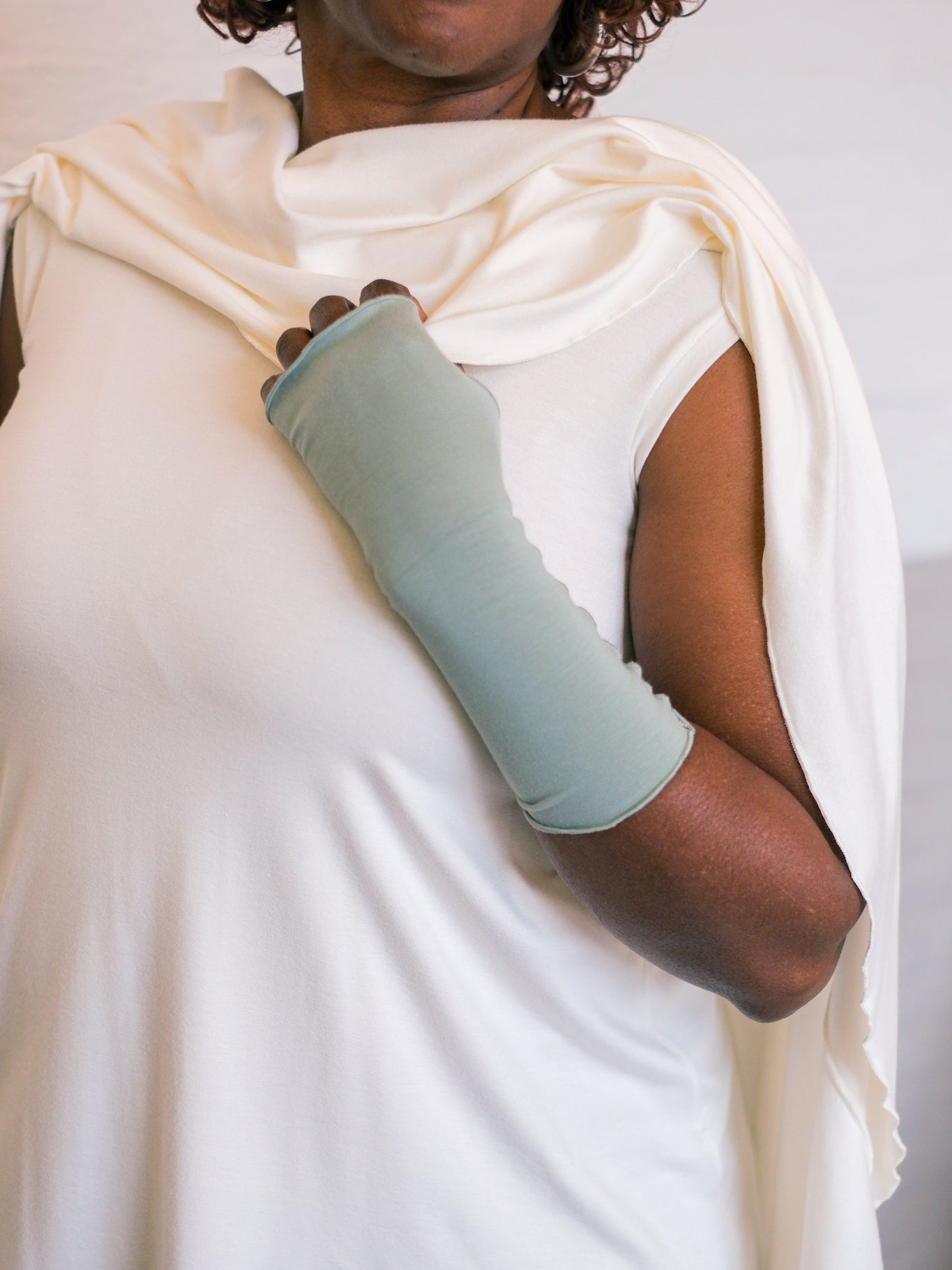 Cape sans manches à plusieurs niveaux MANTRA