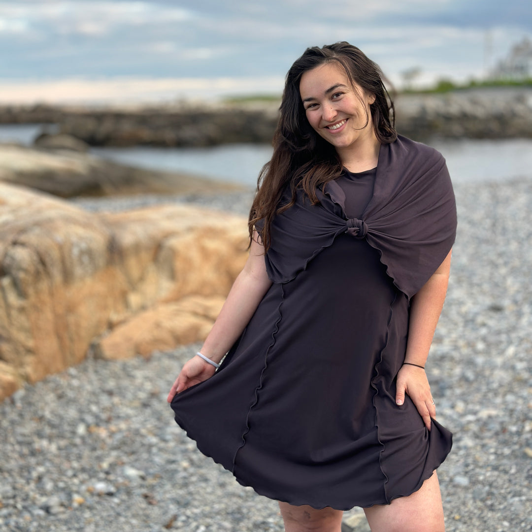 angelrox® dahlin' dress in carbon on a size joy model