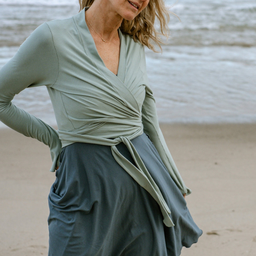 dancer reversible dress in ocean + glass styled with glass rappa