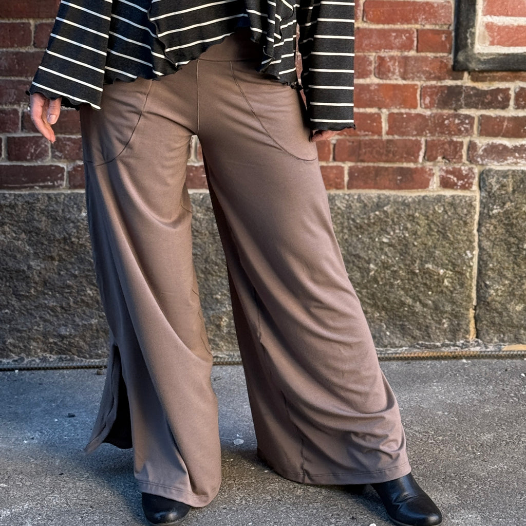 harlow pants in folk with truly top in yin stripe