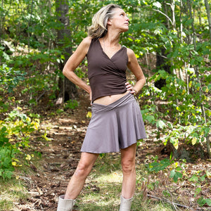 birdie short in folk with cross top in sable