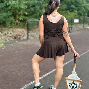 birdie short in sable with cross top in sable