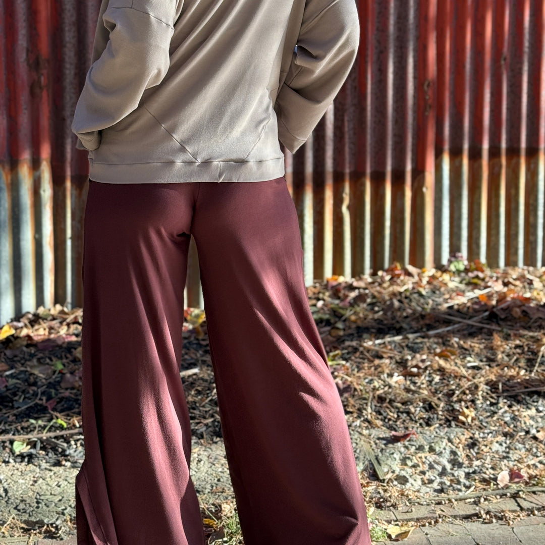 harlow pants in redwood with doris in clay