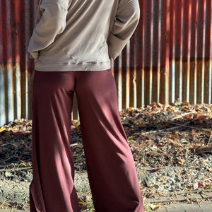 harlow pants in redwood with doris in clay