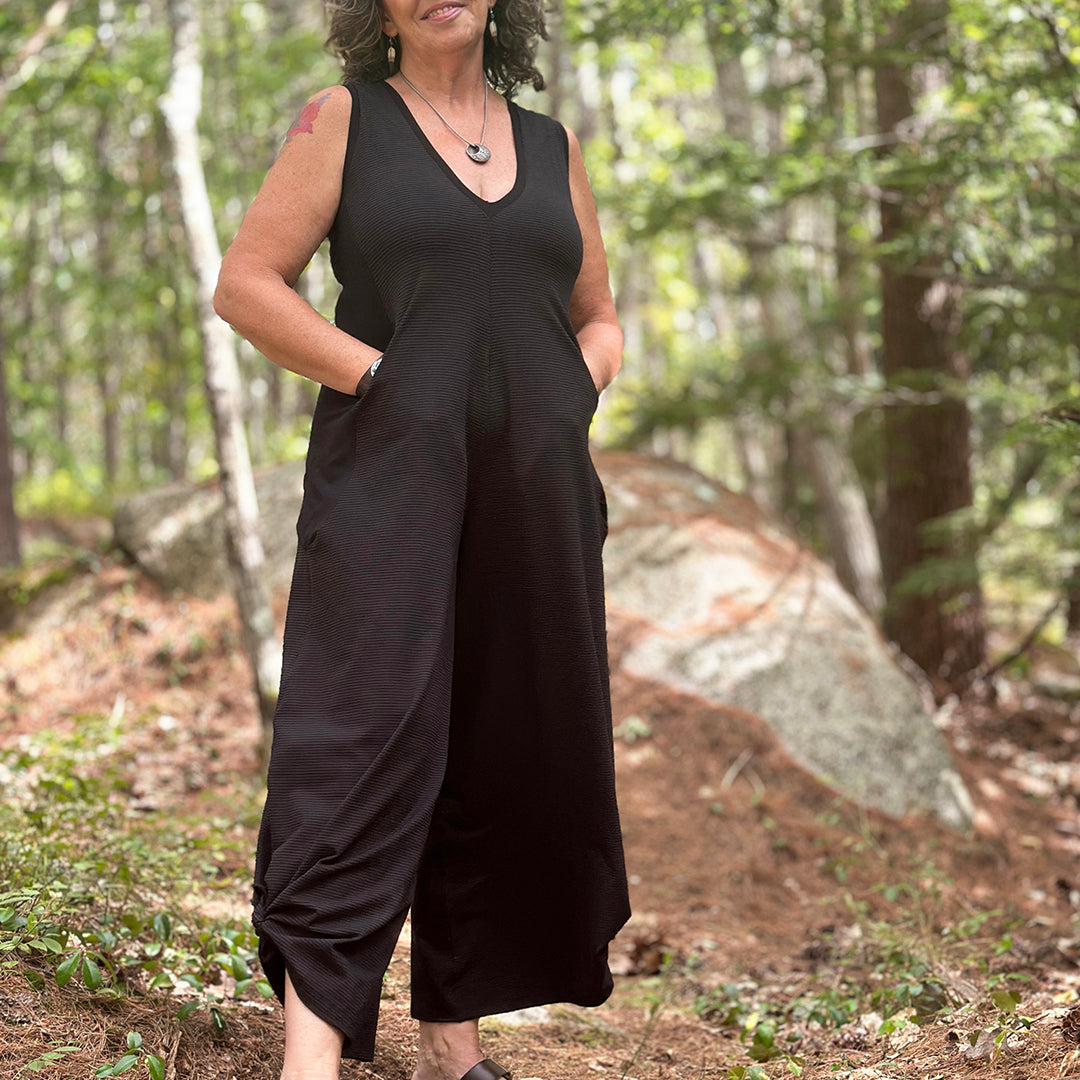 suger farmer jumpsuit in subtle black