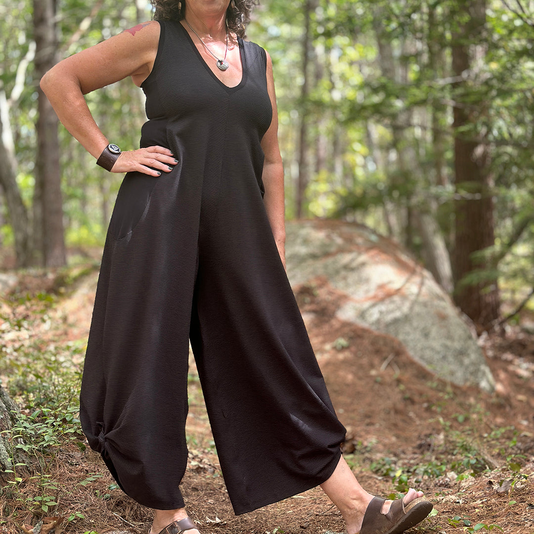 suger farmer jumpsuit in subtle black