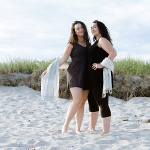 suger® sprouts on two models in carbon + black 