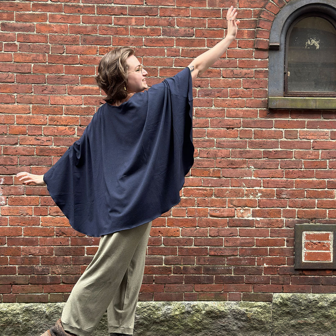 Cape sans manches à plusieurs niveaux MANTRA