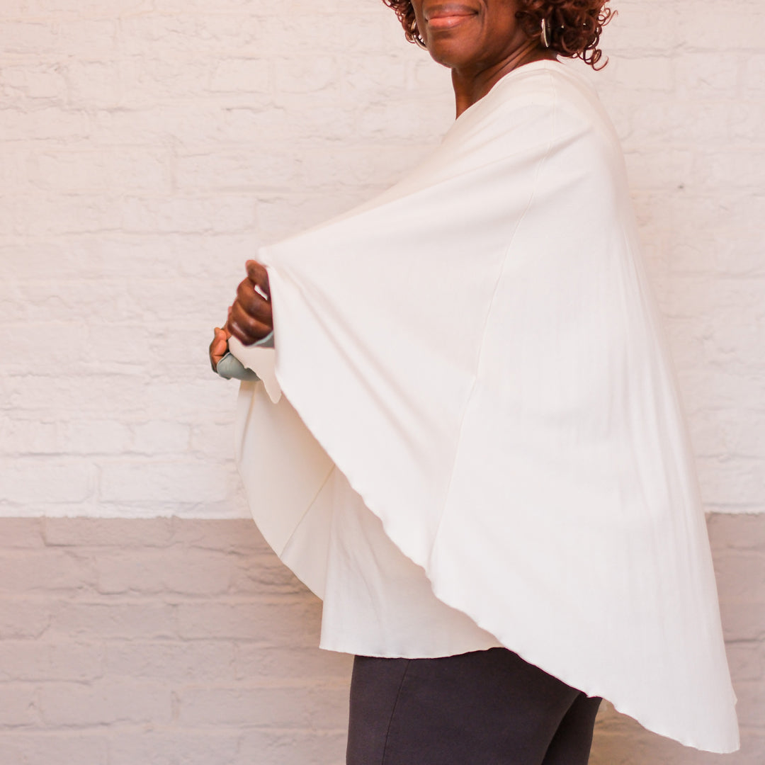 Cape sans manches à plusieurs niveaux MANTRA