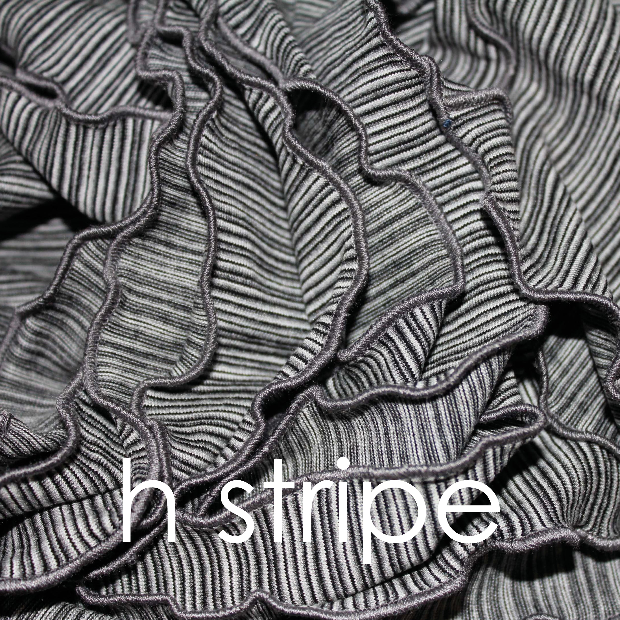 Cape sans manches à plusieurs niveaux MANTRA