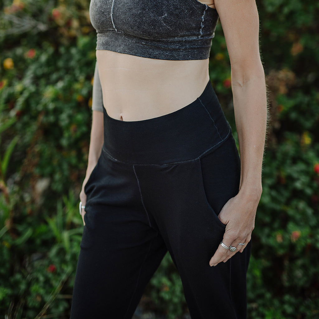 jogger in black with mineral balance bra
