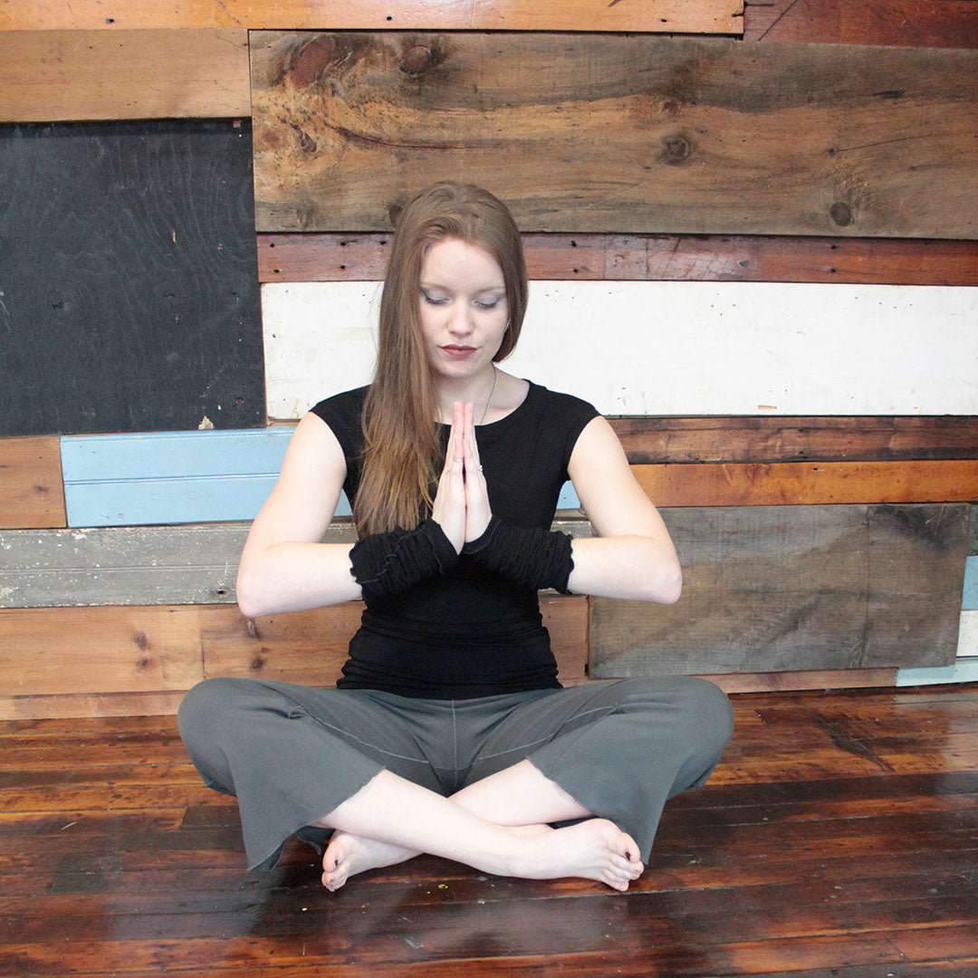 namaste in cozy bamboo black suger cap tunic + angelrox opera sleeves