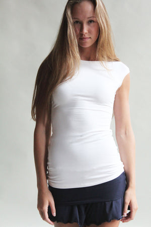 fresh crisp and essential suger white cap tunic