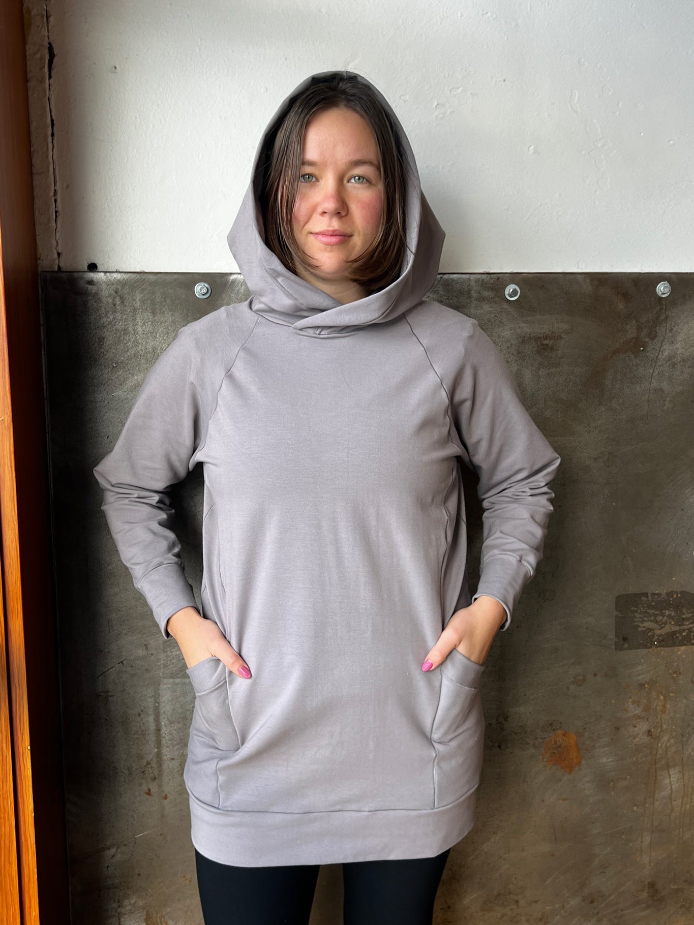 suger® maeve hooded pullover in moon