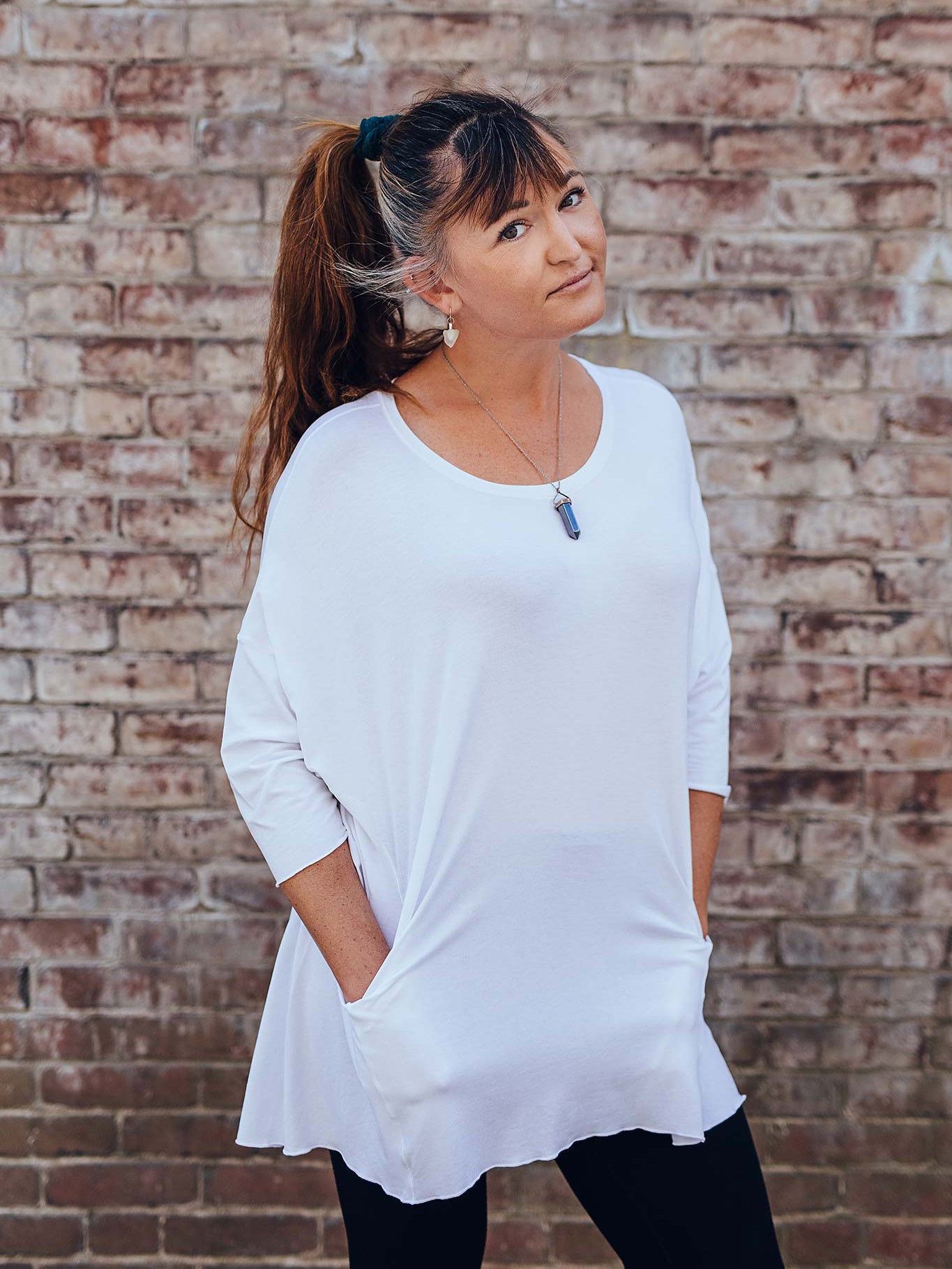 true pearl flowy t in white + jogger in black