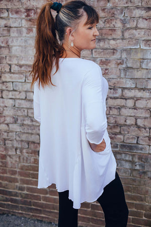 true pearl flowy t in white + jogger in black