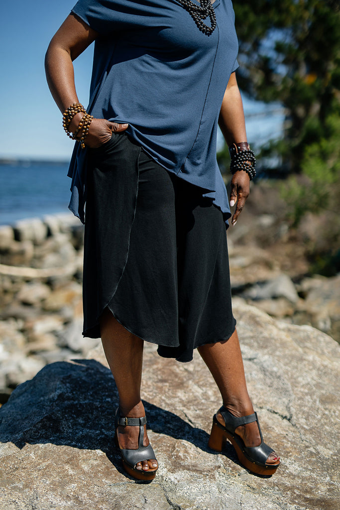 petal pant in black paired with breeze top in navy
