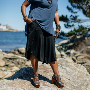 petal pant in black paired with breeze top in navy