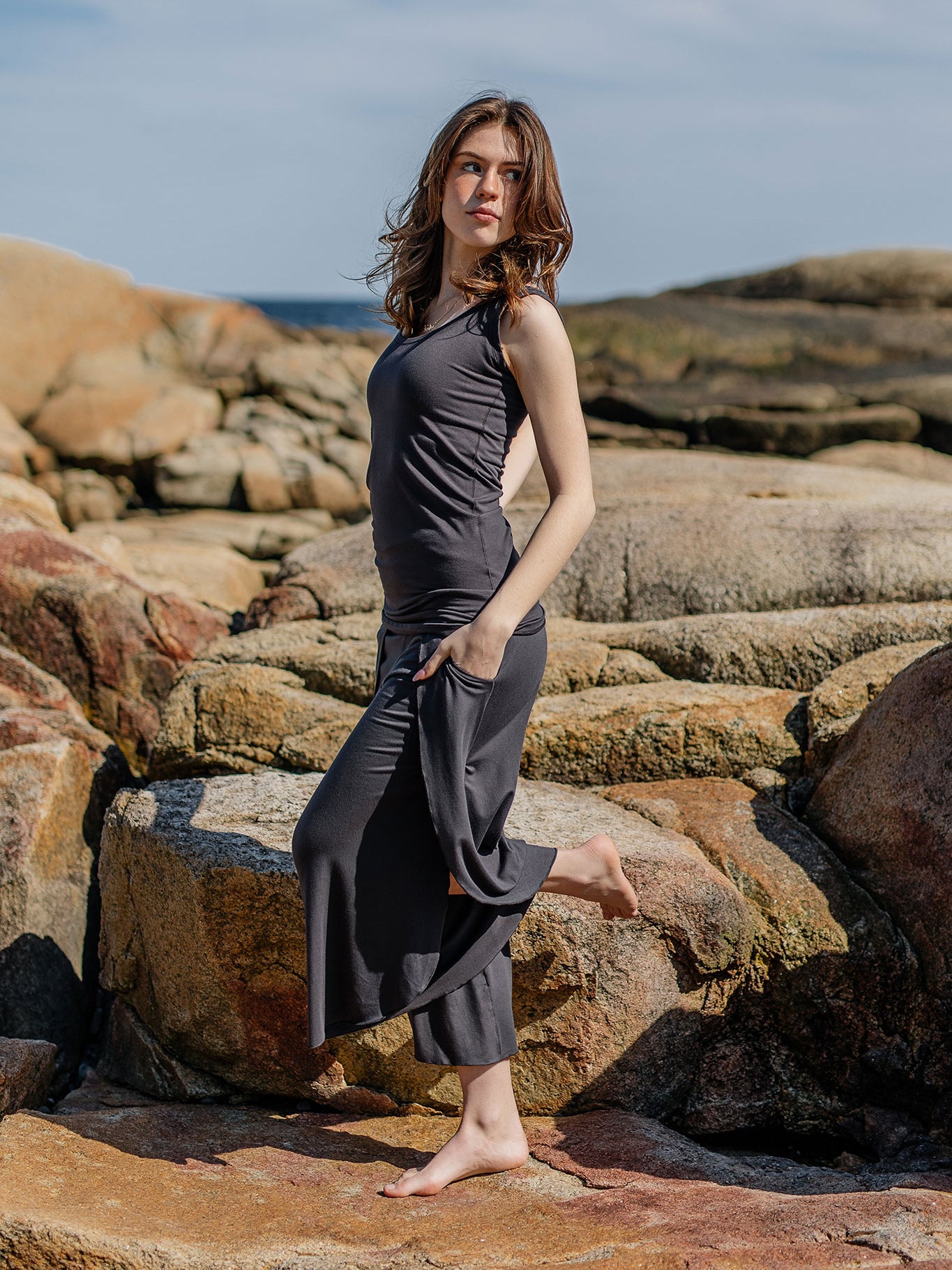 petal pant in carbon paired with carbon core tank