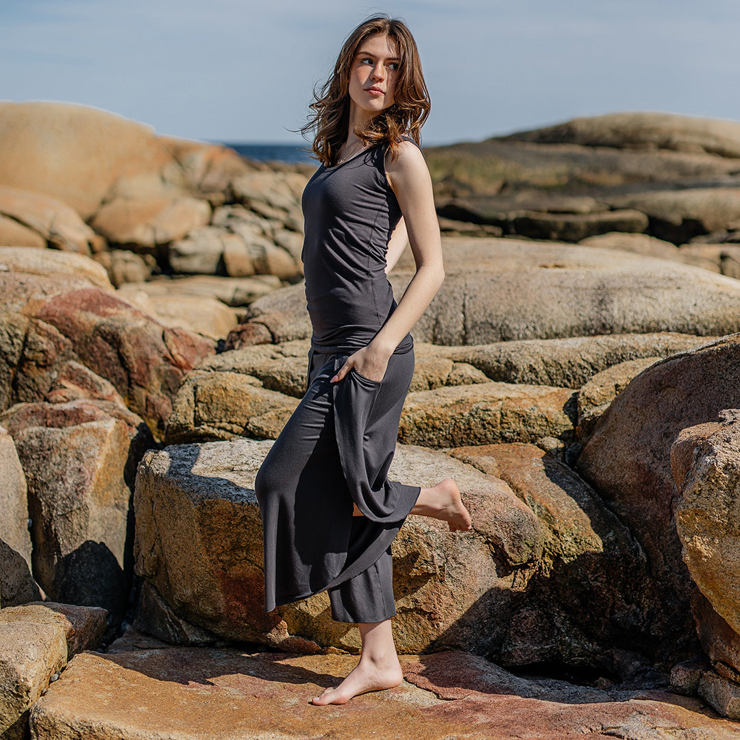 petal pant in carbon paired with carbon core tank