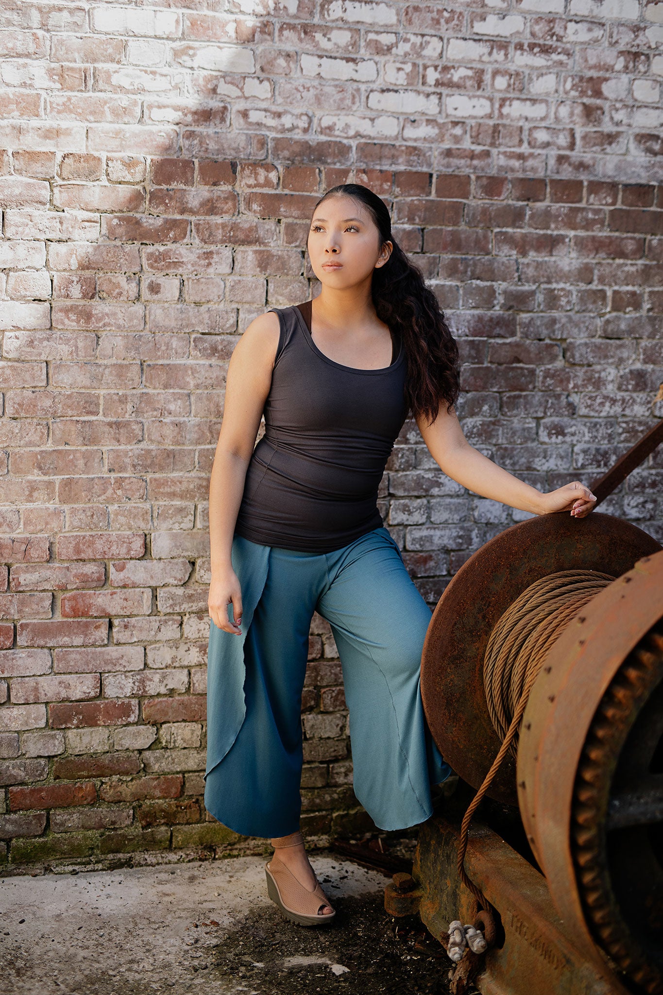 petal pant in ocean paired with core tank in carbon