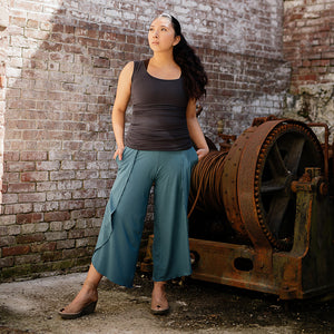 core essential tank in carbon paired with petal pant in ocean