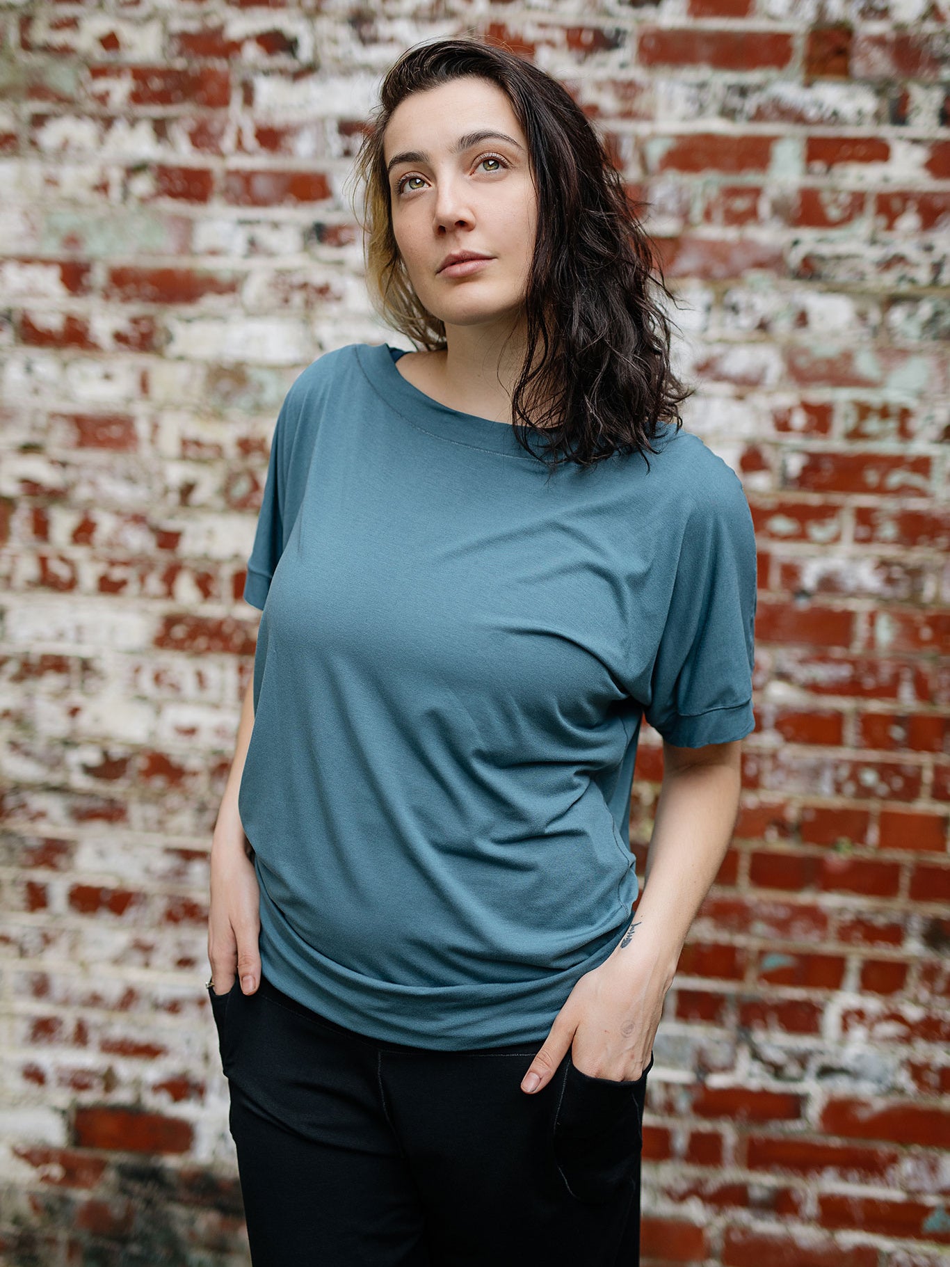 flash off shoulder top in ocean