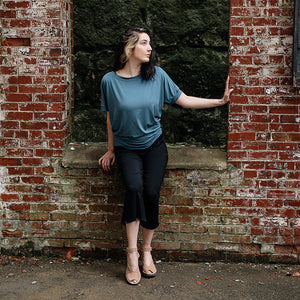 flash off shoulder top in ocean with kick pant in black