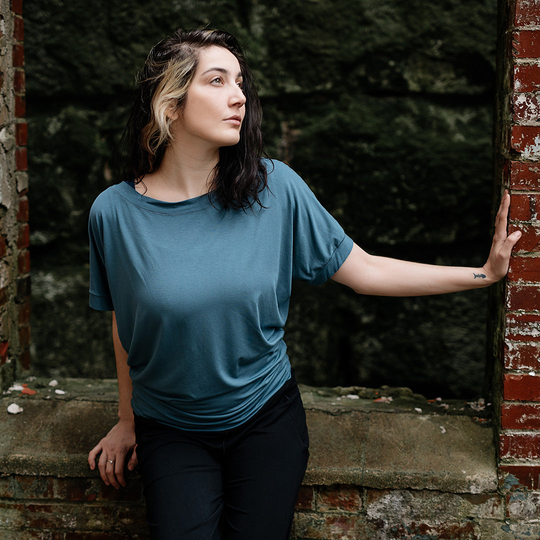 flash off shoulder top in ocean