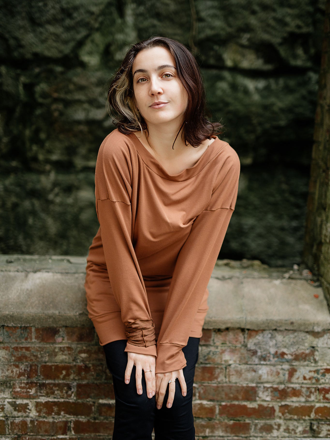 terry welder pullover in cedar