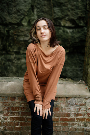 terry welder pullover in cedar