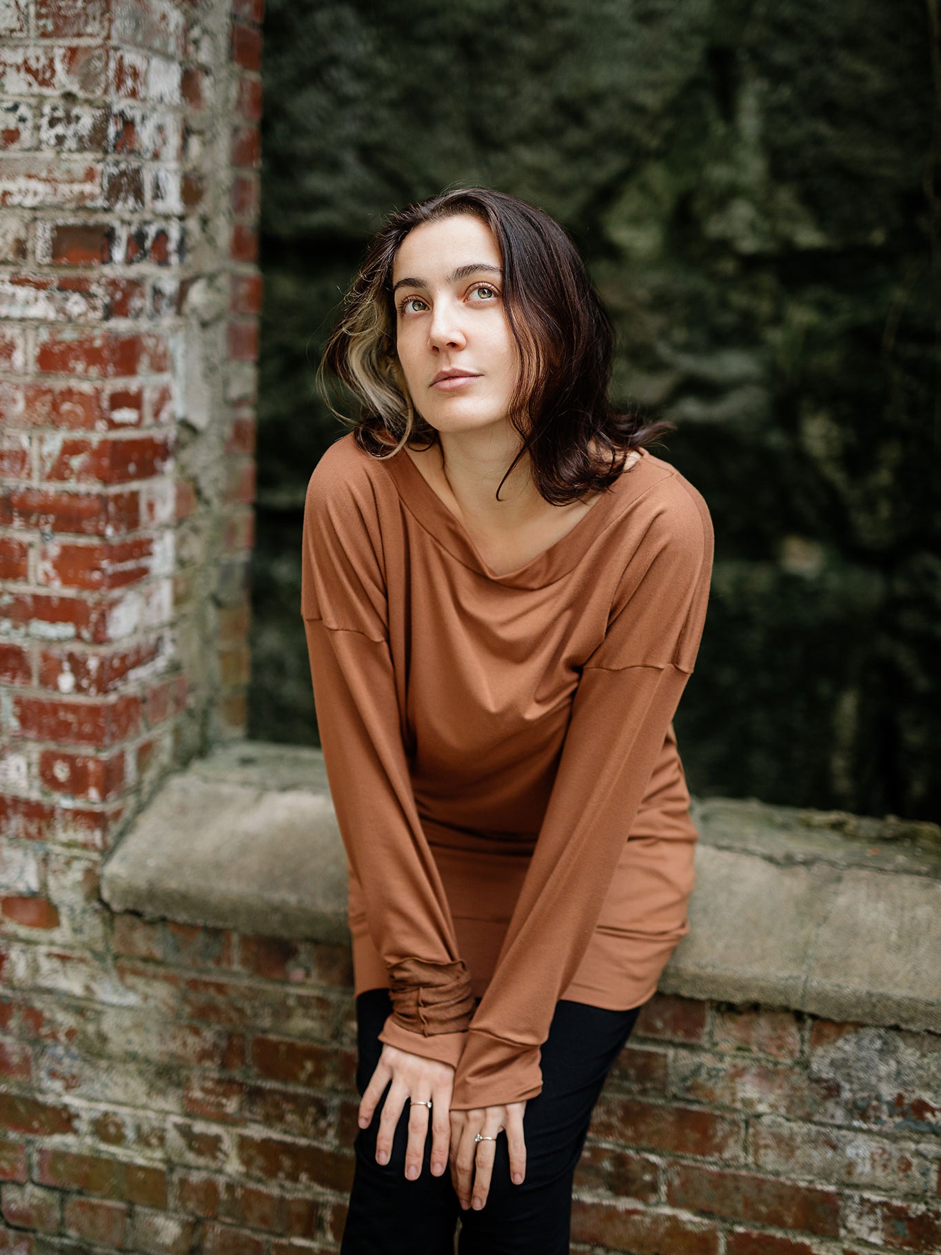 terry welder pullover in cedar