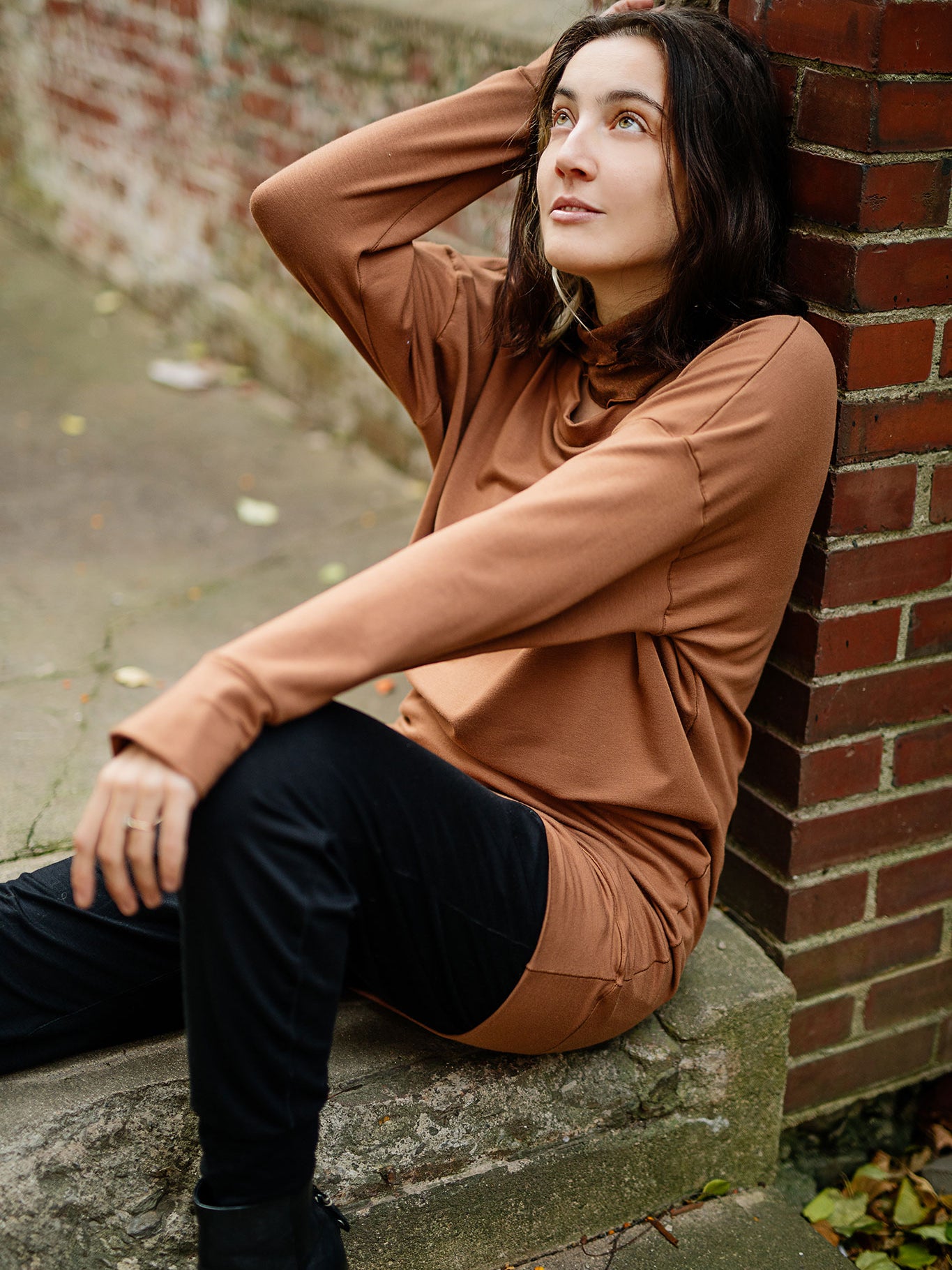 terry welder pullover in cedar