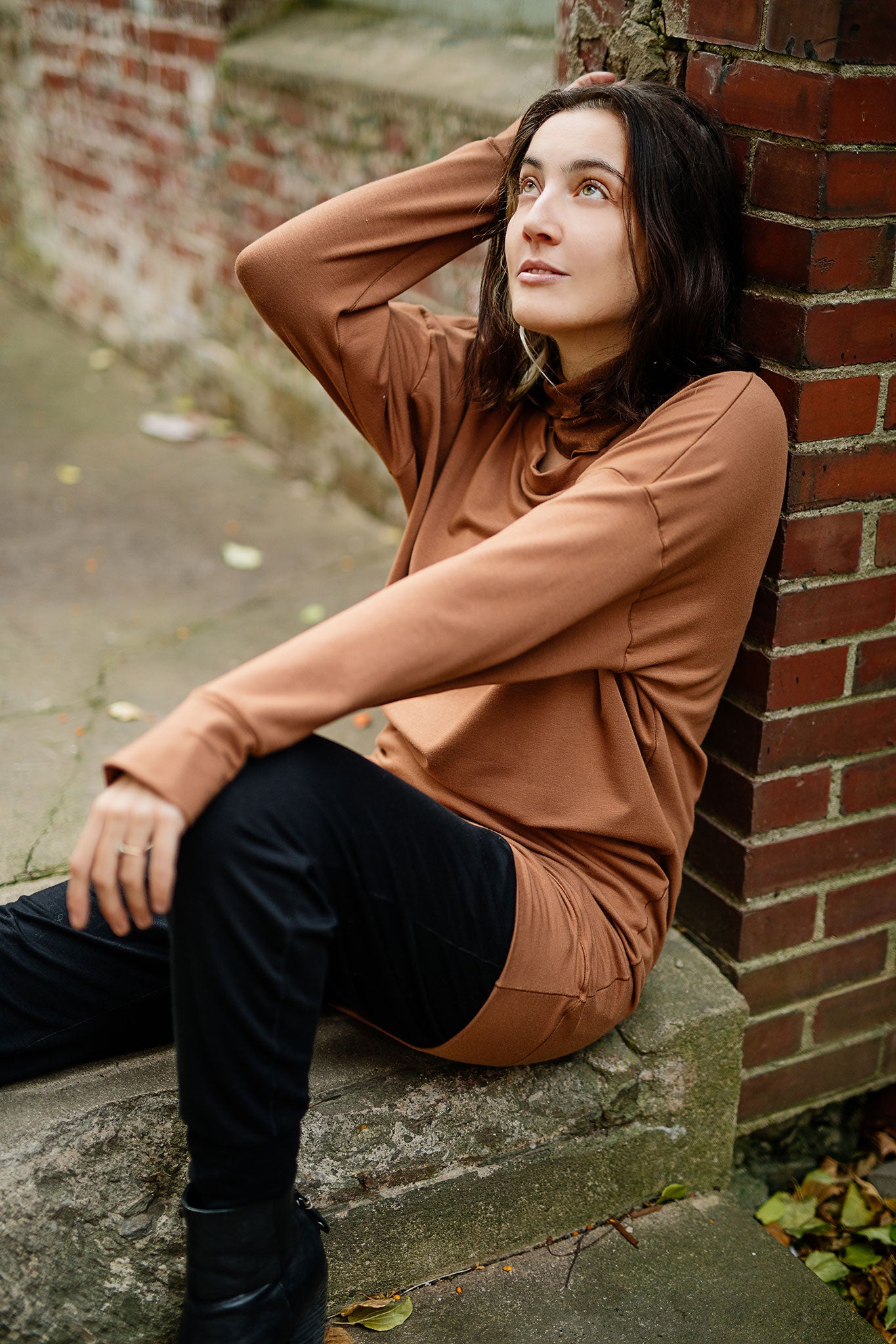 terry welder pullover in cedar