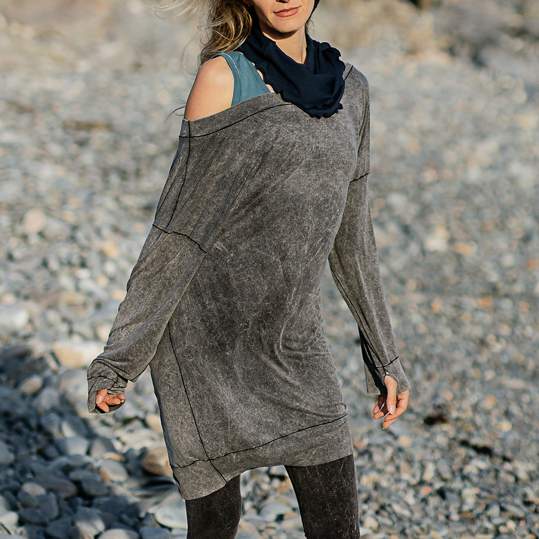 corset in navy styled with mineral tissue welder